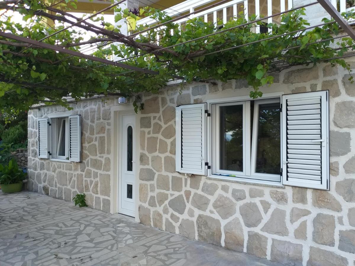 Apartman Saric K&M Baska Voda Bagian luar foto